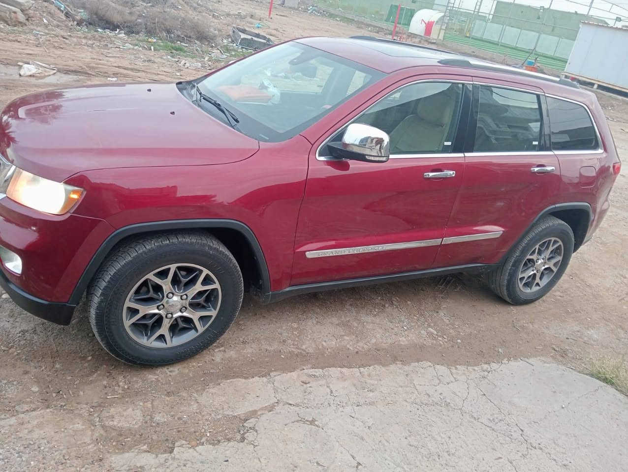 جيب موديل 2013 وارد أمريكي وبيها جاملوق الخلفي صبق والباقي كفاله عامه صلاح الدين قضاء بلد ***********
