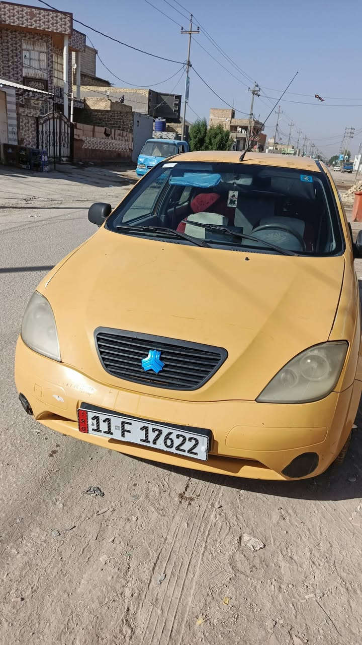 سلام عليكم 
طيبه مديل 2015
مكفول من الضربه القويه والكصه وصبغ
بسمي سنويه ل28 مصفره هيئه وغرامات تبريد ثلج تخم تاير محركها بي تنقيص قليل جاهزه ع اخر حبايه ب33 وبيها مجال بسيط
‏‪***********‬‏
