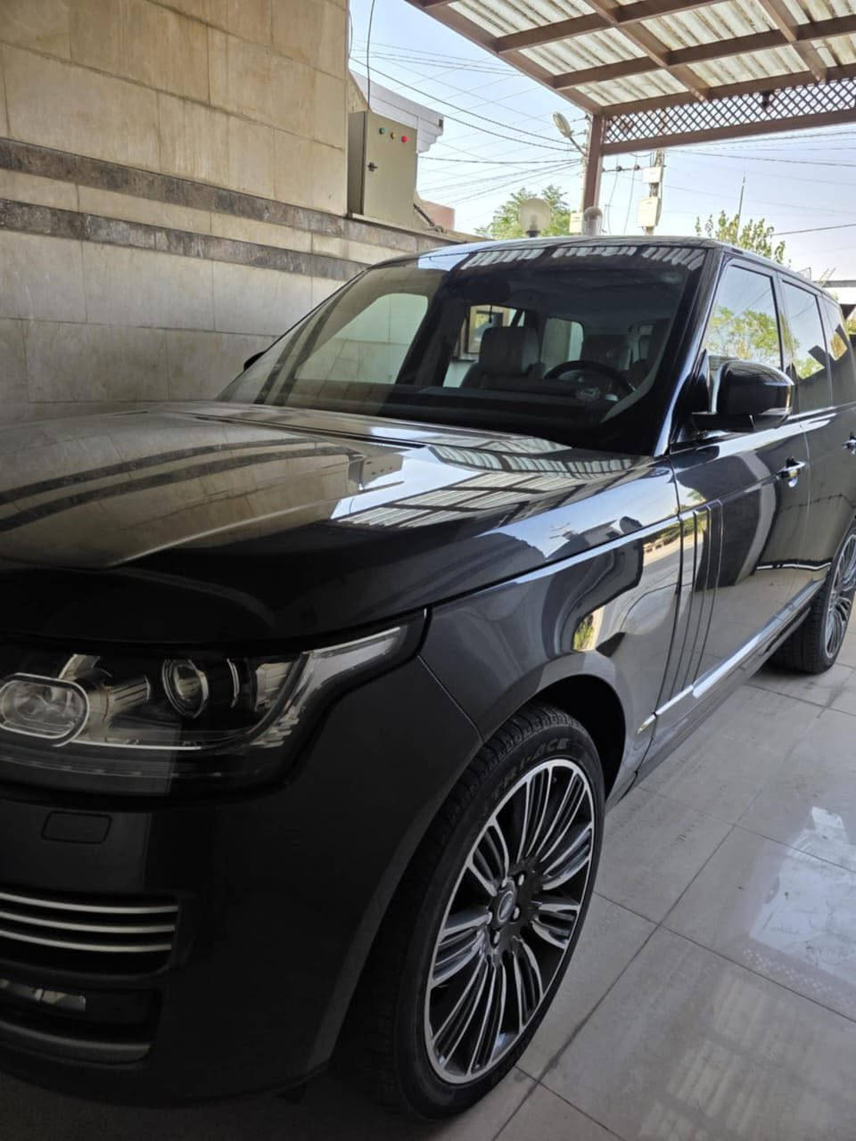 � للبيع – Range Rover 2015 (فوگ) فل مواصفات خليجي 🚗

🔥 فخامة + قوة + نظافة = فرصة ذهبية 🔥

🔹 الموديل: 2015
🔹 التسجيل: 2014
🔹 وارد: خليجي
🔹 المحرك: ديزل (گاز) – اقتصادي وعزم قوي
🔹 الممشى: 106,000 كم فقط

✨ المواصفات (فل كامل – فوگ):
✔️ داخلية جلد فاخرة جداً
✔️ شاشات + نظام ملاحة
✔️ كاميرات 360 + حساسات
✔️ فتحة سقف بانوراما
✔️ تبريد وتدفئة مقاعد
✔️ دفع رباعي قوي

🛠️ الحالة:
✔️ نظيف جداً – استخدام شخصي
✔️ لا يحتاج أي صرف
✔️ جاهز للفحص

💰 السعر: قابل للتفاوض
📍 الموقع: بابل

📞 للاستفسار والاتصال:
***********
