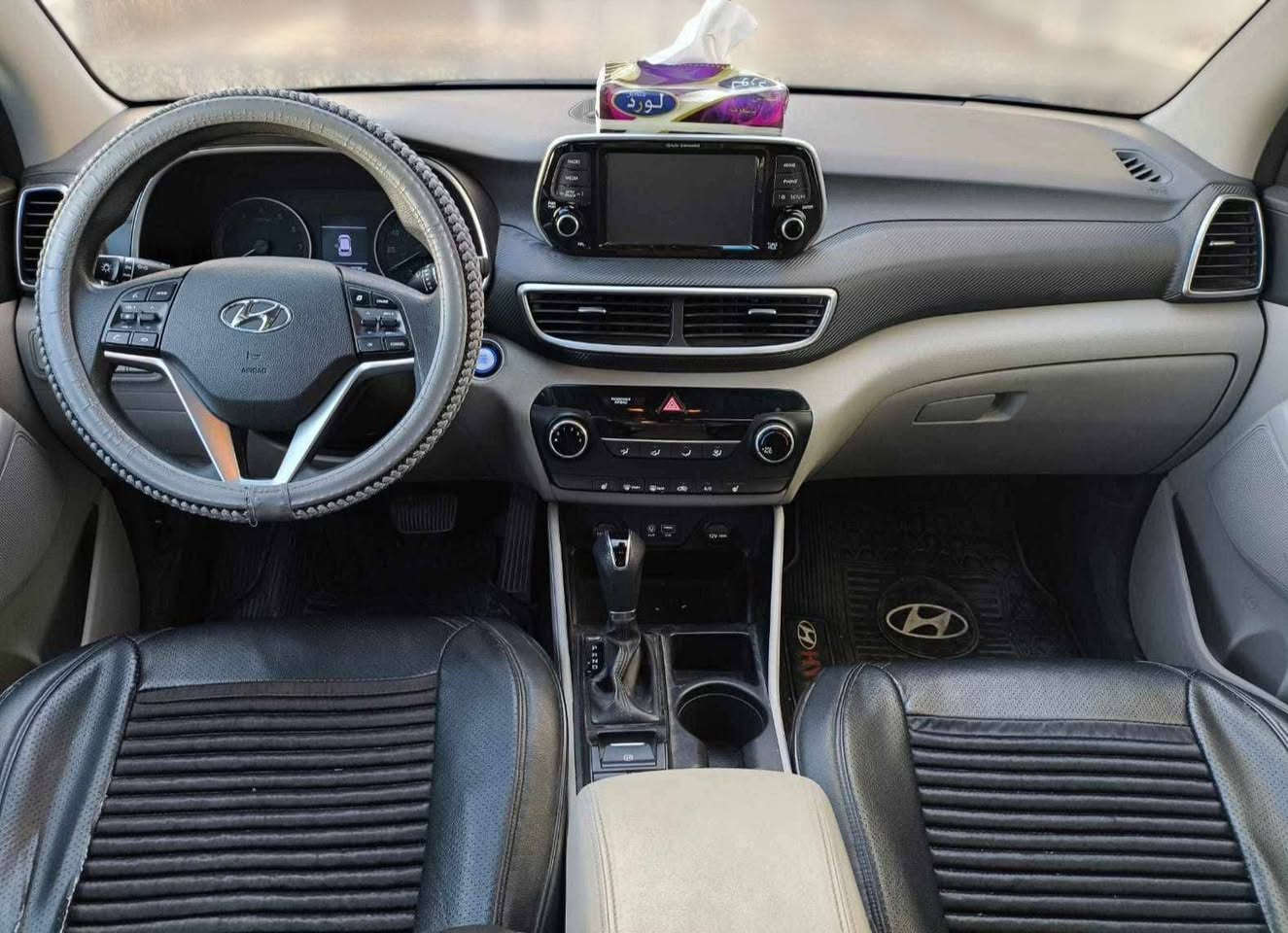 توکسون 2019 امریکی ـ لەسەرناوی خۆمانە
157$
ـ ڕەقەم و سەنەوی و هەززە نوێنە
 بێ سبغە تەنها دوو بست لە بۆلندی هەیە
ـ ئێرباکەکان هەمووی تەواوە و لەسەر وەزعی شەریکەیە
ـ مەکینەی کراوەتەوە
ـ گێڕ لەسەر وەزعی شەریکەیە
ـ دبل اکسل ـ هایتریک
ـ سوکان ڤۆلیوم و تەحکمات
ـ دوو دەرگای پێشەوە بەسمەیە بەلام یەکیان ئیشناکات
ـ دوو کوشنی پێشەوە هیتەرن
ـ زۆر مواسفاتی تر ...
شوێنی سەیارە ڕوڤیا ـ بردرش 

ژمارەی موبایل *********** اكر, نينوى
