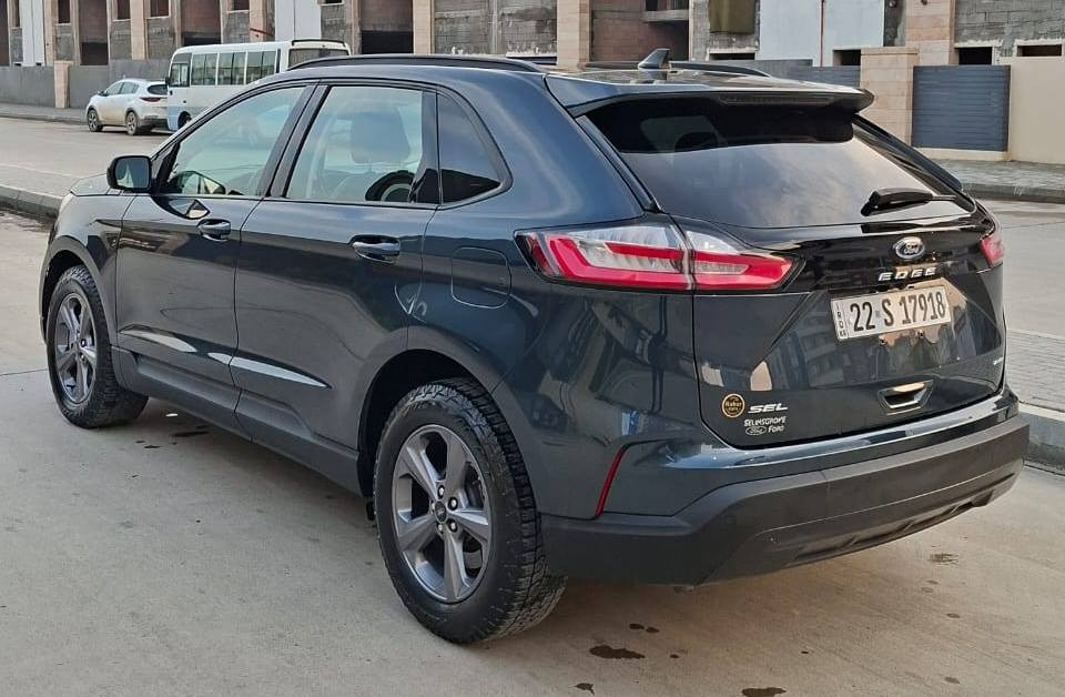 فورد ايدج 2024 مواصفات SEL دفع رباعي ترقيم جديد بسمي السيارة حجم المحرك : 4 سلندر (2.0L) ماشية31 آلف  مايل 
"ملاحظة السيارة بدون صبغ بدون تبديل بدون ايرباك رقم شاصي موجود بالمنشور 

💎 ســعــر ✅ ::  الــرد تلقائي📮

المواصفات : SEL
داخل لونين
دبل اكسل AWD
بصمات ابواب  
شاشه سوني لمس كبيره 
كراسي تدفئة  
كراسي امامي كهربائي  
كراسي جلد  
حساسات خلفية 
تشغيل عن بعد 
تحكم استيرن جهتين 
منافذ  امامي و خلفي USB +Type-C
بصمة ترحيب بلاجيكتور 
تبريد خلفي 
رادار  امامي وخلفي 
كاميرة خلفية 
كشافات اوتو ستوب 
بعد هواية مواصفات السياره حيل نضيف جاهزه هزة فحص رقم سنوية جديد بسمي السيارة مكاني سليمانية 

رقم صاحب السيارة 
 ***********
