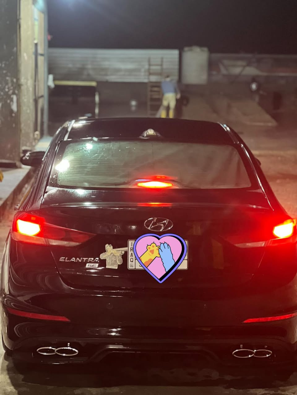 النترا للبيع موديل ٢٠١٧ وارد أمريكي ضربته البابين بدون دواخل السعر ١٠١٠ رقم الهاتف ***********
