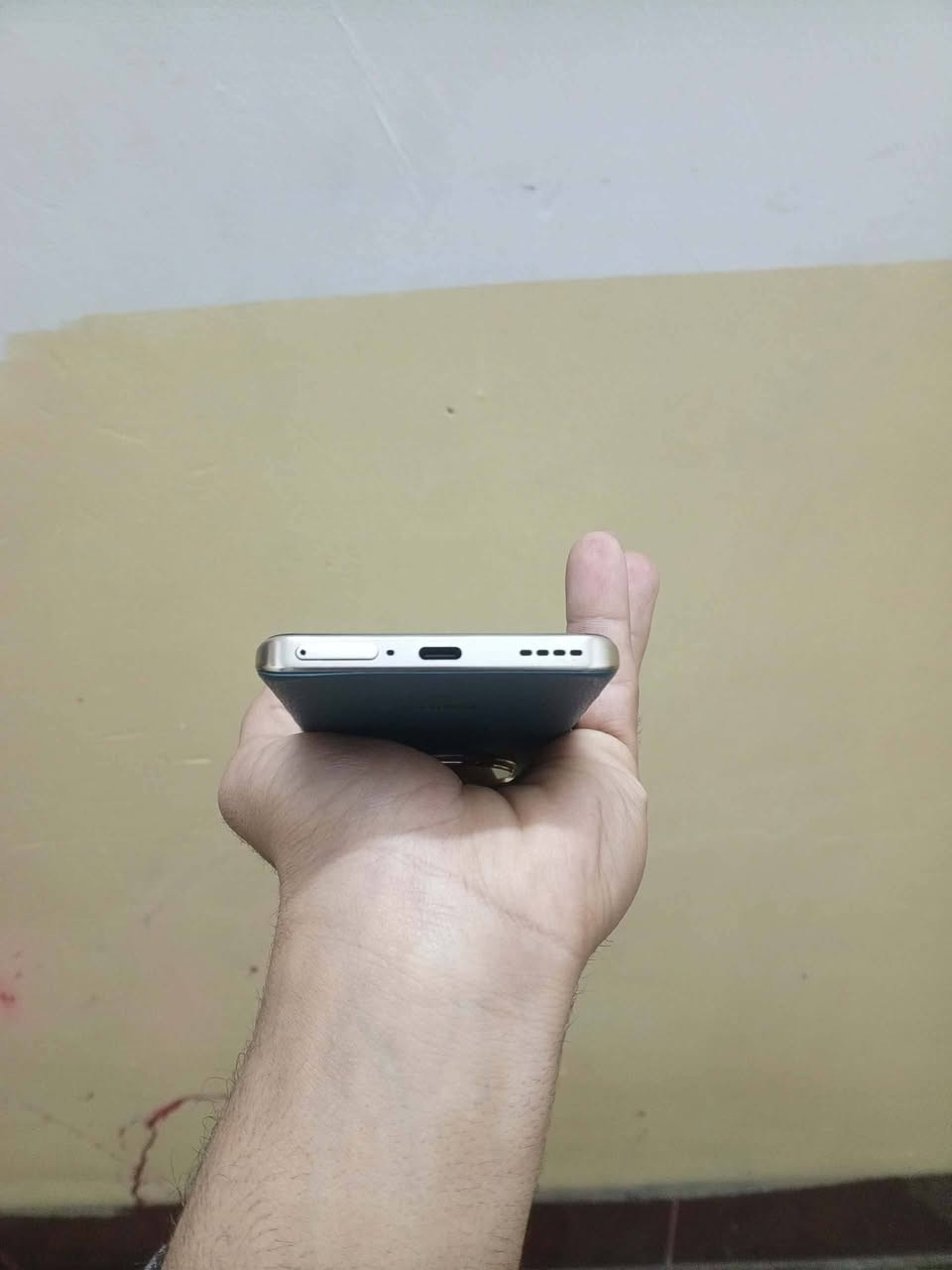 realme 13 Pro+ 5G
داكره 512
البطاريه 5200مللي 
الكاميرات الاماميه 32mp
الكاميرات الخلفية 50mp+8mp+50mp
RAm12+12
اصدار البرنامج RMx3921-16.0.2.400
الشاشه 6.7بوصه
جهاز مستخدم شهرين 
فقط جهاز 
سعر 385مجال حك جيتك بس


**إذا كنت صاحب هذا الإعلان وتريد حذفه لأي سبب، رجاءا أرسل رسالة إلى الدعم الفني**