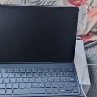 ايباد هونر باد 10 شاشه ورقيه صارله ٢٠ يوم من اخذته ب ٤٥٠بعده جديد قيم ...