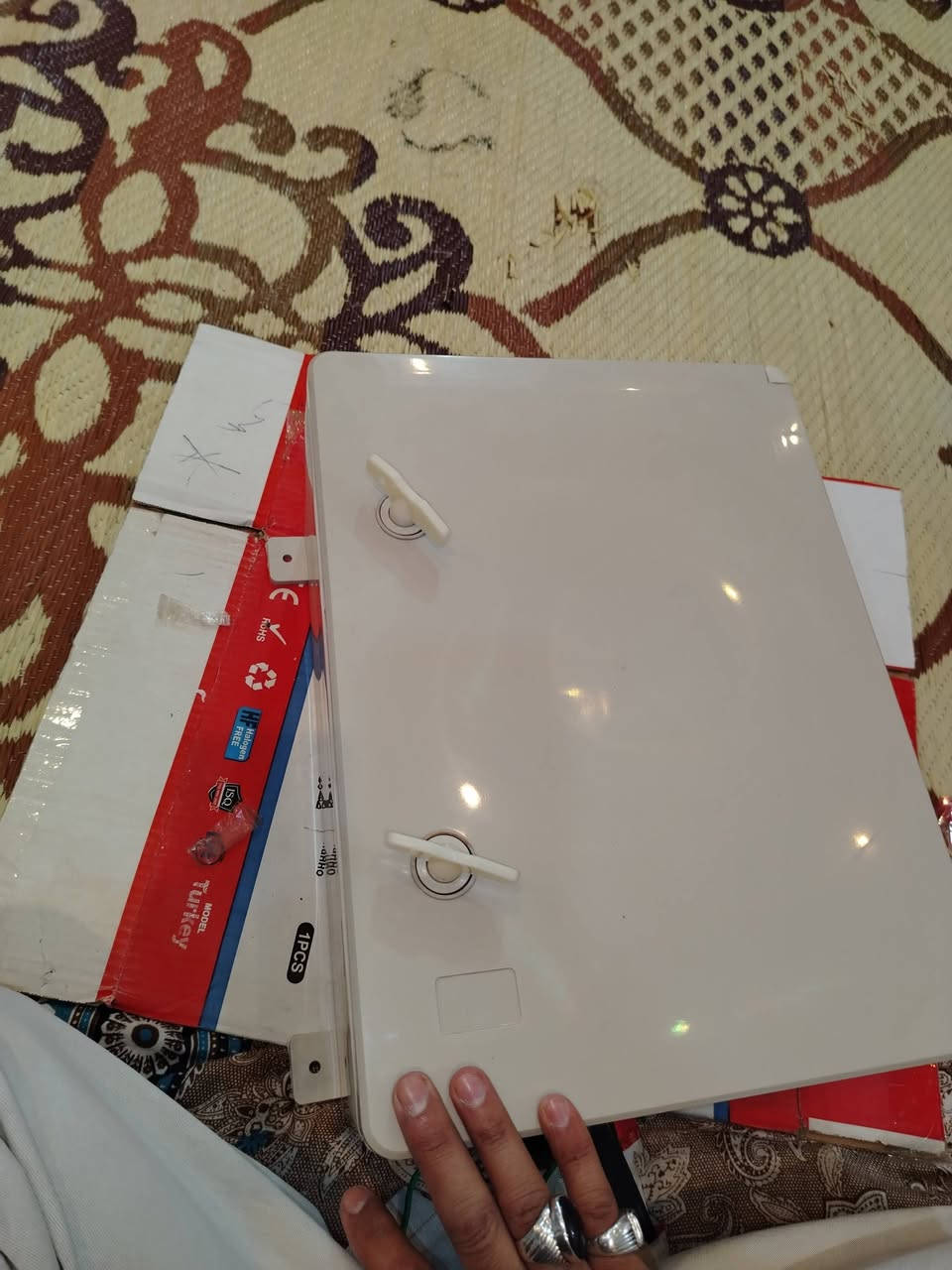 بورد بسيط جدا لشاحنة سيارة بي واي دي او اي سيارة شحن أخرى .. للبساطة وسهولة النقل او التثبيت .


**إذا كنت صاحب هذا الإعلان وتريد حذفه لأي سبب، رجاءا أرسل رسالة إلى الدعم الفني**