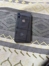 آيفون X • ٦٤ • شاشة مكسورة