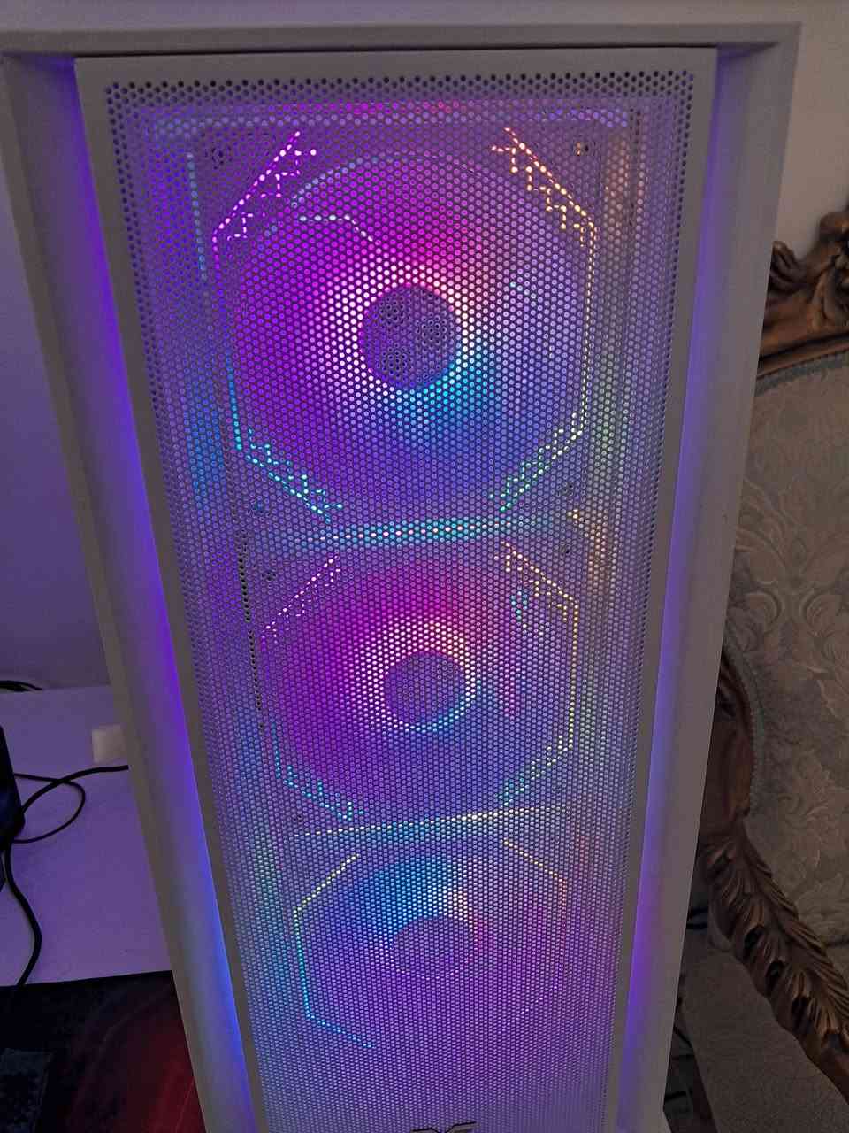 CPU 9600x
M.B B650m S2H gigabyte 
RAM 32 6000hz Tforce 
RTX 5060ti 16 gb Zotac
SSD 512
Cooler AG400 Deepcool RGB 
PSU 650w Xigmatik bronze 
9 فان مودرن
Case Xigmatik 9fan A RGB
استخدام قليل
مع الوصل والكراتين


**إذا كنت صاحب هذا الإعلان وتريد حذفه لأي سبب، رجاءا أرسل رسالة إلى الدعم الفني**