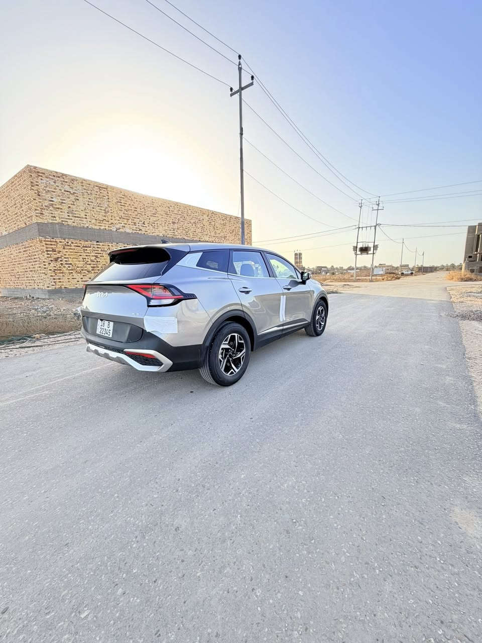 السلام عليكم
للبيع سبورتج 2023 حادثها مثل ماموضح بالصور بس الجنطة معدله ومصبوغة نفسيتها السيارة ليبل واحد اي ارباك مابيها حادث بسيط بسمي السيارة مواصفات باب ثاني بيها اصبعين بارد فقط السيارة جديدة معنى الكلمة 

العنوان بابل 

***********
