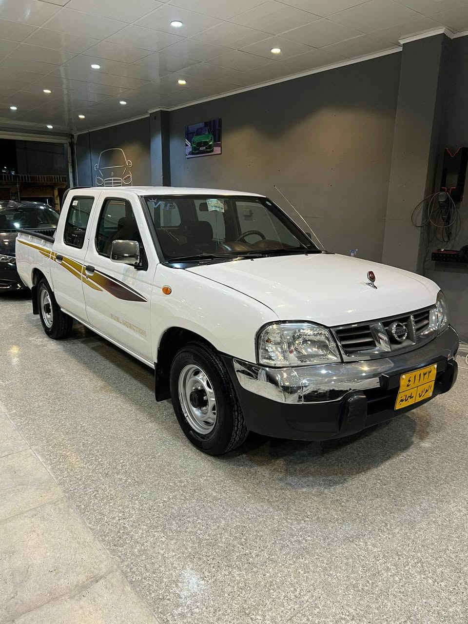 نیسان پیکاب بۆ فرۆشتن مۆدێل ٢٠٠٩ ناوسور جام کارەبا دوپارچەی بۆیاغە لایەکی   بۆدییەکەی چەملاغێکی پێشەوە هەردوکی لای سەکن لێدرانی قورسی نییە پێشی جوانە ماشااللەی دەوێ سەیارێکی جا ئیز و جوان سەنەوی بەسەر چووە گێڕ و مەکینەی بەشەرت  نرخی ١١٦گەڵاو مەجال شوێن قەڵادزێ *********** بشدار, السليمانية
