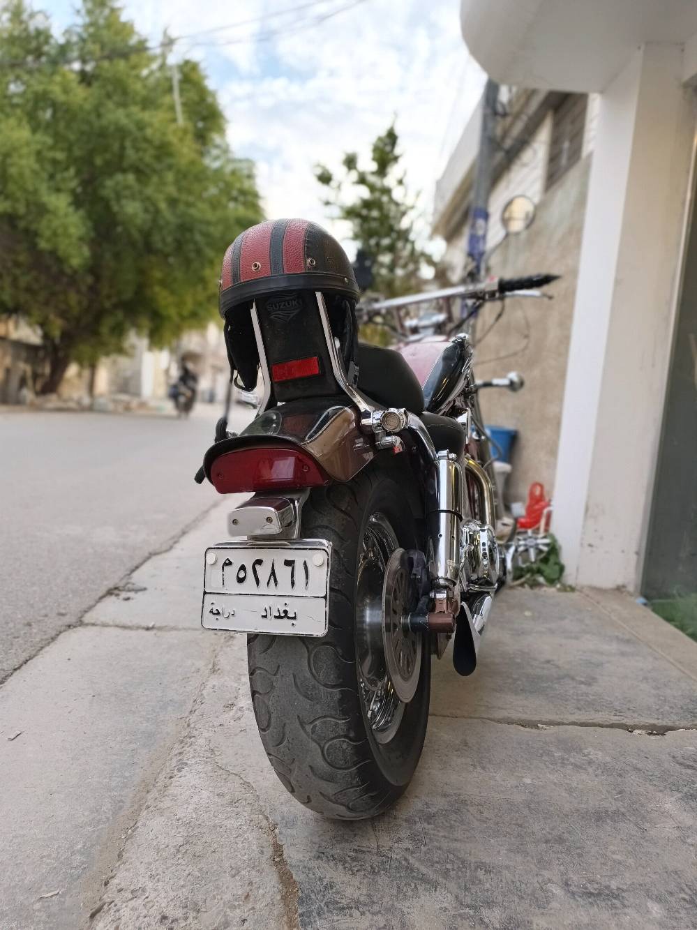 السلام عليكم سزوكي انترودر 1400cc  المكينه ‏موديل 1997 آخر إصدار بالدراجة قطعه وحيده بلعراق الدراجة تجي بنظام جاردن تبريد دهن ماشية 24,000 بريكات ديسكات امامي خلفي الكلج هيدروليك دراجة كهربائياتها كلها شغالة ما بها أي نقص دراجة رقم السنوية باسمي عليها باتري ليثيوم Bs السعر ٢٩ورقه وبيها مجال للطيبين رقم الهاتف *********** مكاني بغداد المنصور