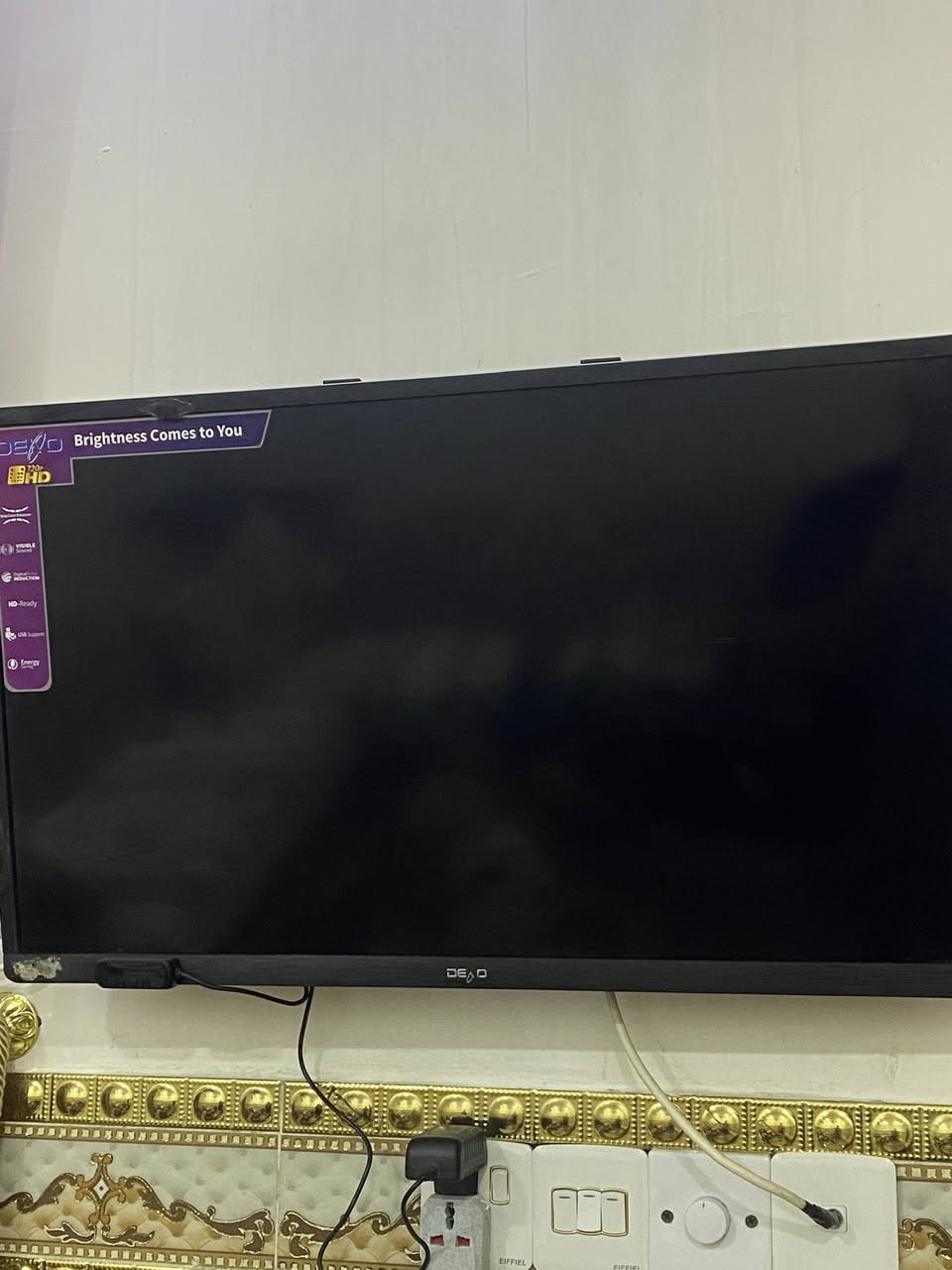 السلام عليكم 
 
عندي أبلازمه.  عدد (2) مستعمله حجمها 32 ‏نظيفة  سعر بلازمتين بـ175 بي مجال للطيبين 
***********
