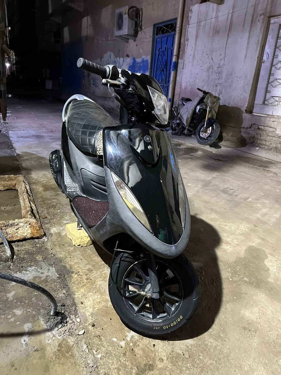 السلام عليكم دراجه للبيع ماكس عدله كهربائيات كلها شغاله عدادات شغاله نكره سلف شرط دراجه انضف من صوره نهضه و معدل كفرات ختم واحد دراجه مامفتوحه …. سعر 650 وبيها مجال


**إذا كنت صاحب هذا الإعلان وتريد حذفه لأي سبب، رجاءا أرسل رسالة إلى الدعم الفني**