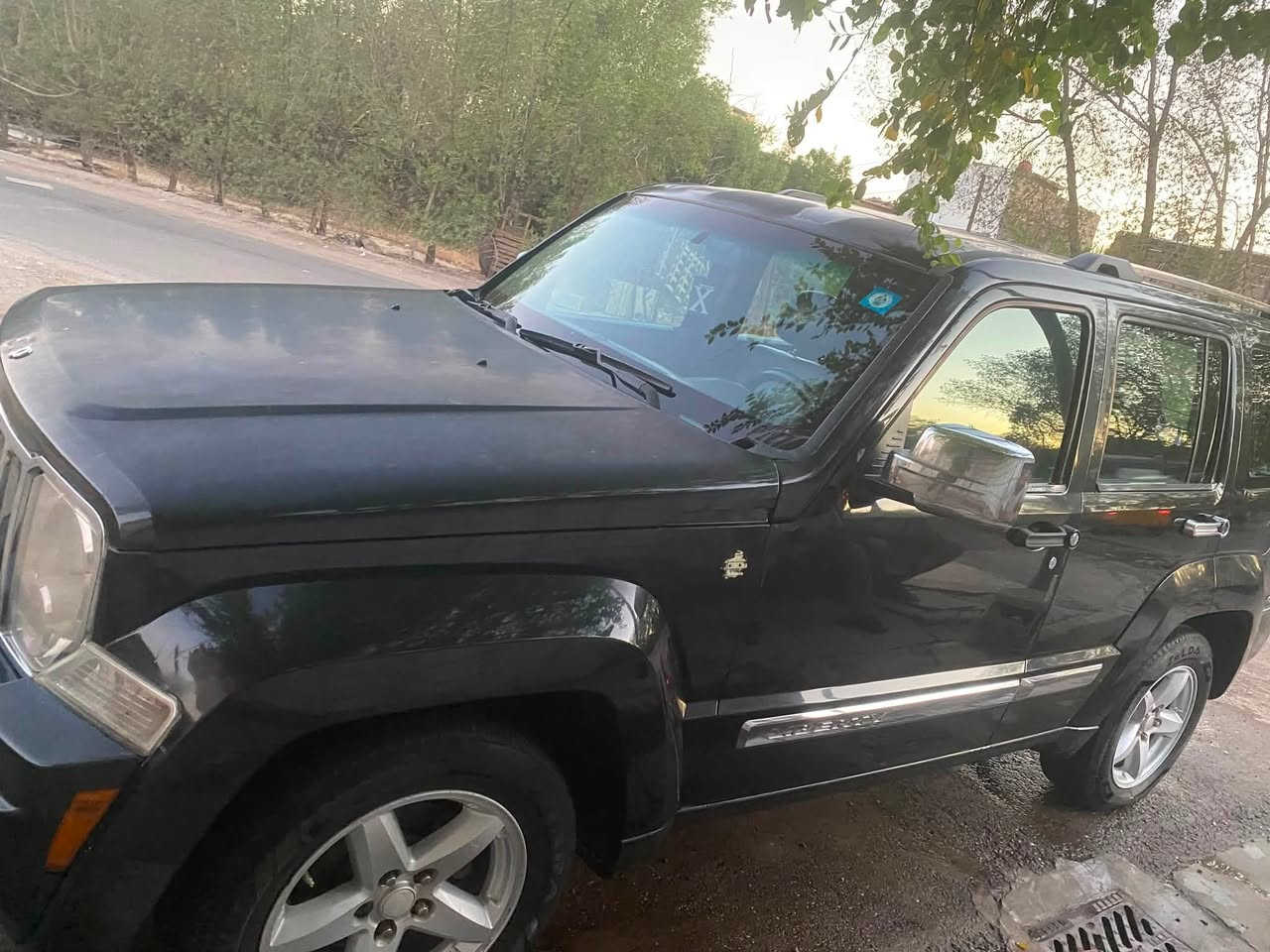 السلام عليكم
جيب ليبرتي موديل ٢٠١١
سيارة جاهزة بدون نقص 
حادثها بجم بدون شواصي 
سعرها ٨٥$ ورقة بيها مجال 
مكاني بغداد المعلمين حي الرئاسة
للاستفسار ***********

