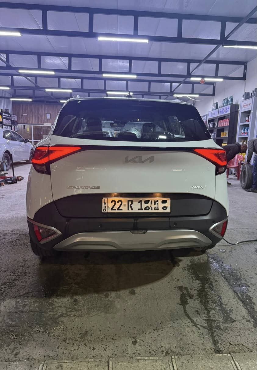 كيا سبورتج خليجي وكالة شركة نم موديل 2025 سيارة ماشية 10 الف السياره مكفوله كفاله عامة من كلشي مواصفات السيارة
بصمة
نشغيل عن بعد مري شفط
اشاير بالمري
رادار جانبي
حساس خلفي
4 انظمة قيادة
ايكو
سبورت
منحدرات
عادي
نحكم ستيرن جهتين
مثبت سرعة
السيارة جديدة ومناقصه اي شي ..الدهن تبديل يم الشركة والبانزين محسن 
السعر 225 ورقة وبيه مجال بسيط
مكان السيارة بغداد السيدية 
للاتصال ***********
