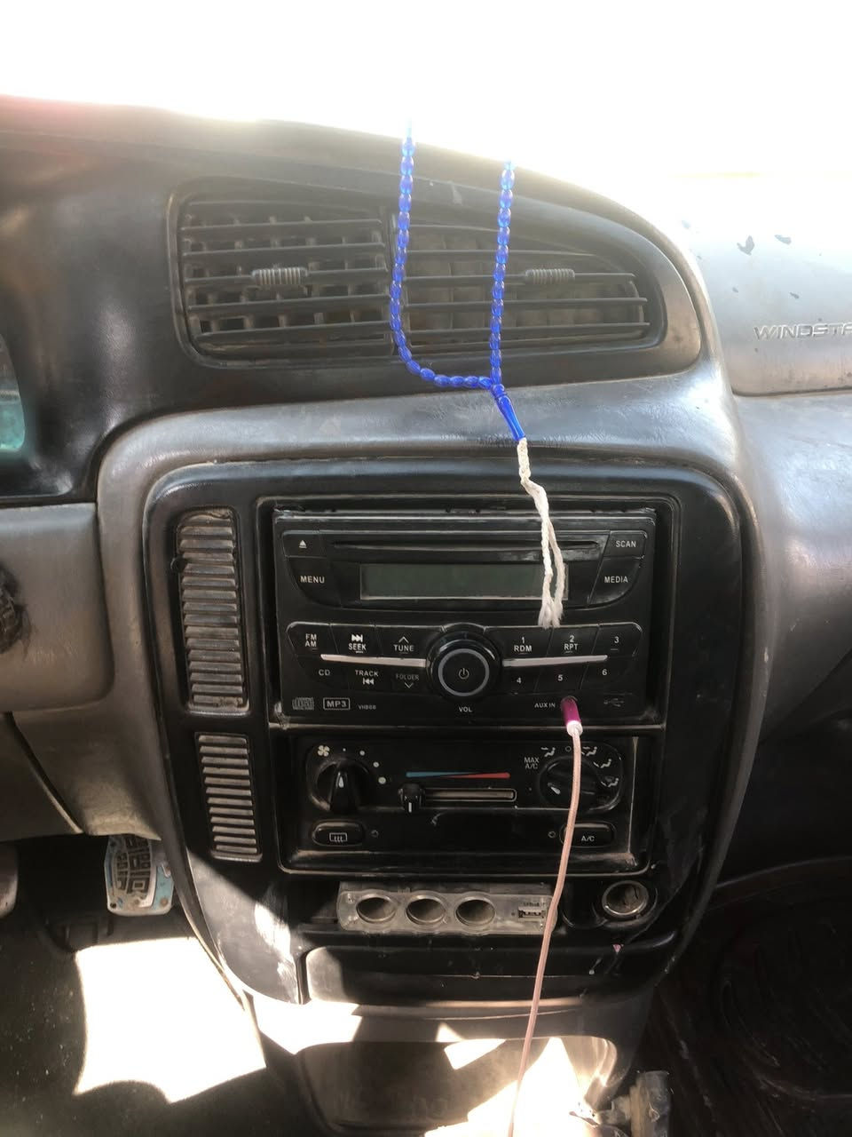 سياره فورد امريكي سبعه راكب اوتوماتيك محوره جر ماكينه ابو الكيف السعر 25 وبيها مجال.
***********
