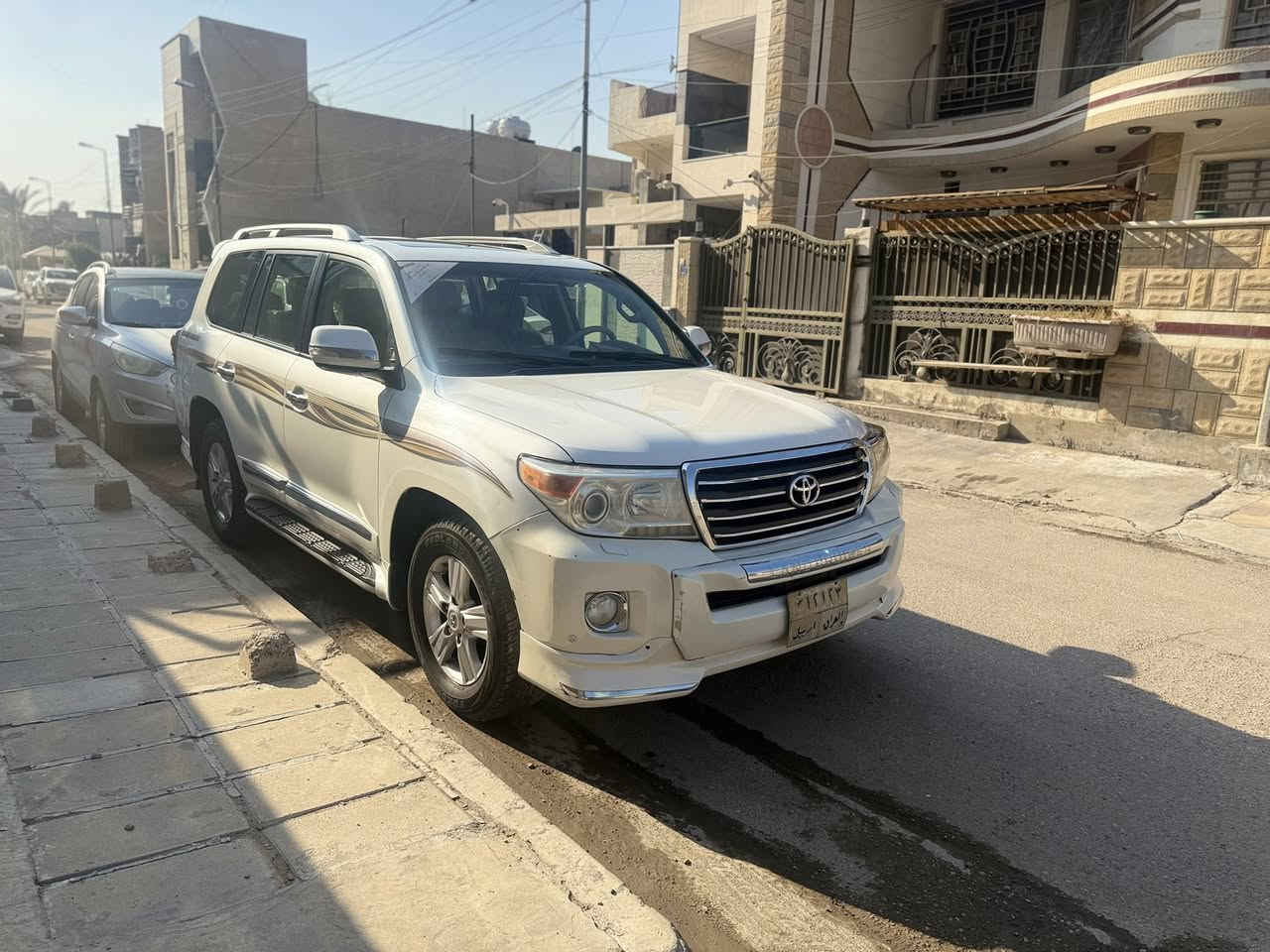 لاندكروز موديل ٢٠١٣ للبيع ماشيه ١٩٠ الف
السعر ٣٤ الف للاتصال على الرقم ***********

العنوان بغداد
