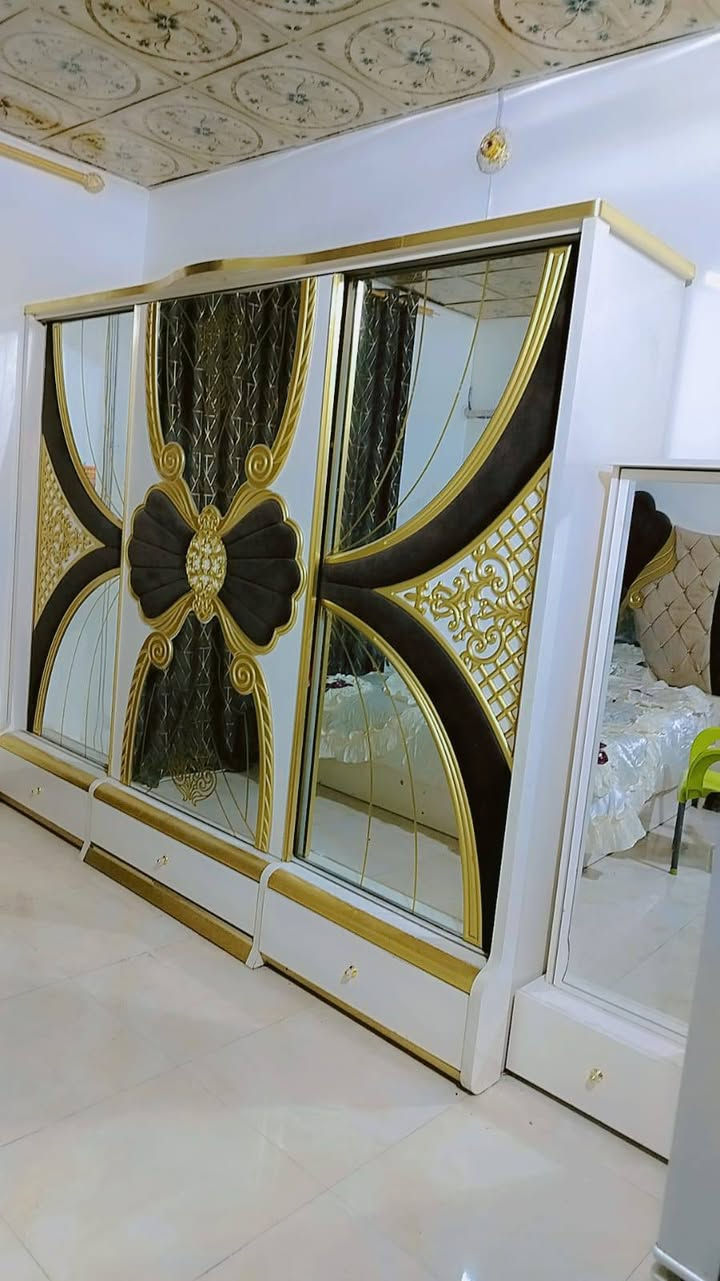غرفة نوم تركي  7 قطع استعمال قليل للتواصل واتساب 
***********
