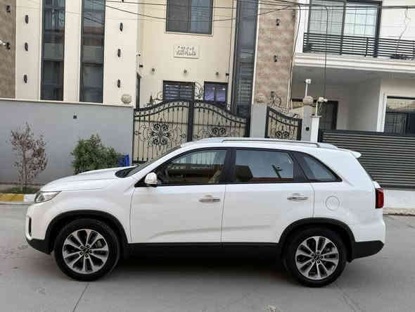 سيارة كيا سورنتو وارد خليجي 2014 
شرط كير محرك محرك اربعه سلندر دوش مرغوب صدر امامي خلفي جاهزها اربعه تايرات جددت سنويه وهزه جديده تحويل مباشر موصفات معروفه سياره مكفوله كفاله عامه مكاني صويره سعر 177
***********
