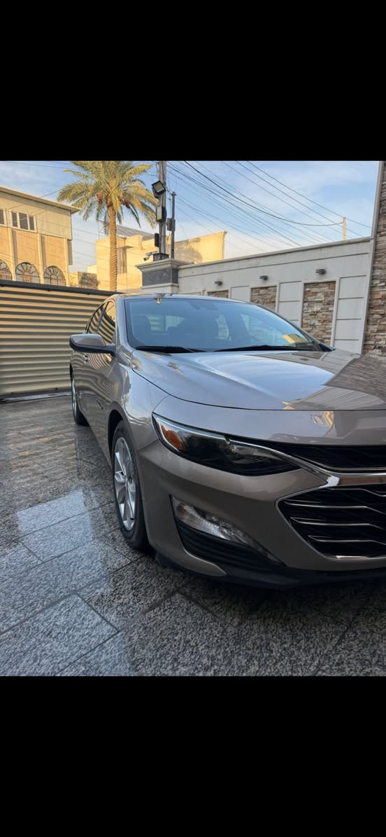 السلام عليكم
ماليبو 2024 LT 
بجم كبس مبدل فقط باب بصف سائق 

بنوراما 
كشنات تدفئة 
هاندبريك دكمه 
حساس امامي خلفي 
رادار 
كاميرا خلفيه 
كشنات كهرباء 
بصمة 
تبريد قطعتين 
شاشة ابل كاربلاي واير ليس 
تبريد ثلج
نعومة 
محرك 1500 توربو 
ماشية 43 الف كيلو فقط وليس ميل
دهن كله أدير ايسي ديلكو 
وبنزين كله محسن 
سيارة خير من الله واقتصادية ورفاهية وشلعه 

مكاني بغداد السيدية 
رقم أربيل يعني أنسى الغرامات تحويل ثاني يوم 
السعر اتصل
***********
