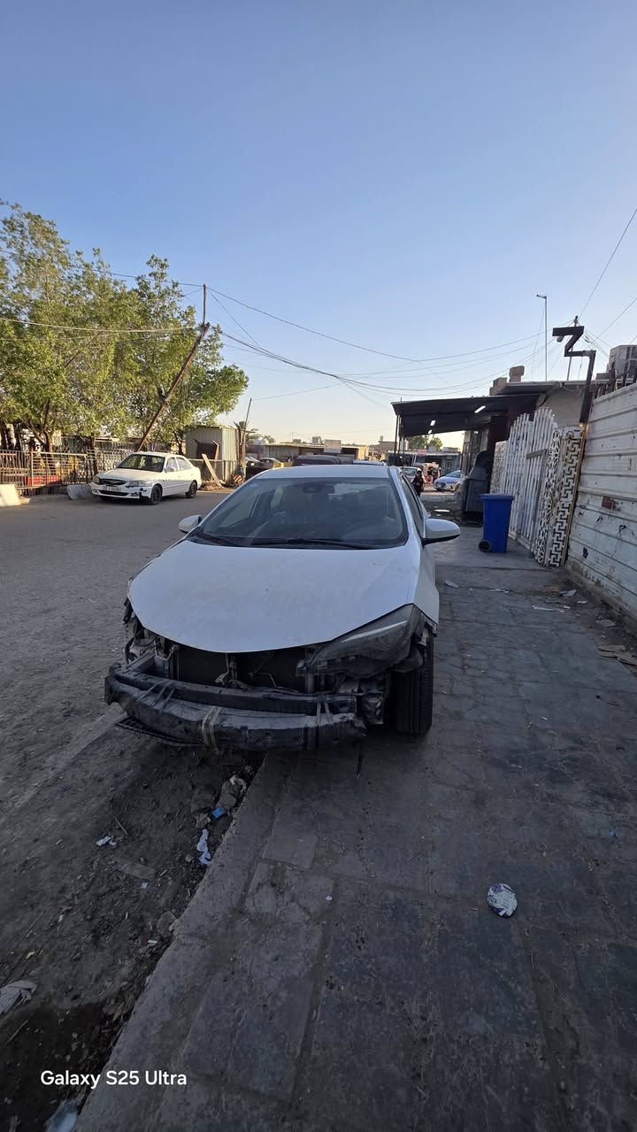 سيارة كورلا موديل ٢٠١٧ وارد امريكي ابيع على ضربتة غراضه مشتريهن موجودات كبل شدهن السعر ١٢٠$قفل ***********تليفون صاحب السيارة

