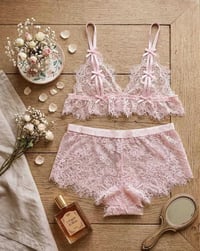 ملابس • رابط فيسبوك • بدون وصف