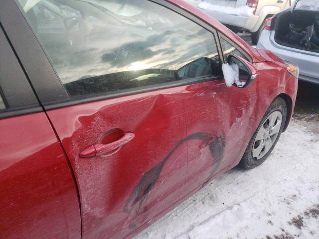 سلام عليكم 

كيا فورتي    لون احمر 

مديل 2016

مكينه دوش 1800.          كير اوتوماتيك AT

حادث وارد امريكي 

مواصفات نص فول 

الداخل لون واحد

رقم بغداد جديد 

تخم تاير خط ابيض 

العنوان بغداد العبيدي شهداء الثالثة 

السعر 112. وبيه مجال للطيبين

***********ه