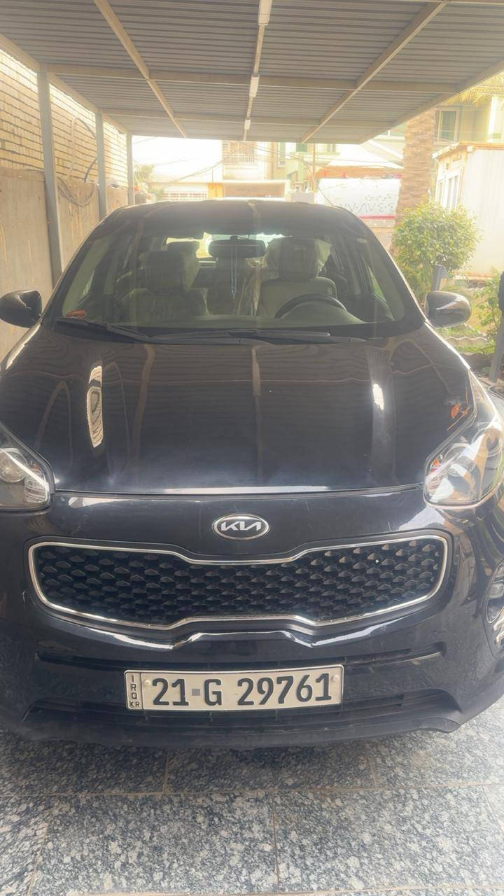 السلام عليكم كيا سبورتج موديل 2017 للبيع وارد امريكي حادث جاملغ وبنيد وصبغ كم قطعه مكينه جديدة قبل اسبوع شادلها سيارة جاهزة السعر 145 ورقة وبيها مجال للاستفسار ***********
