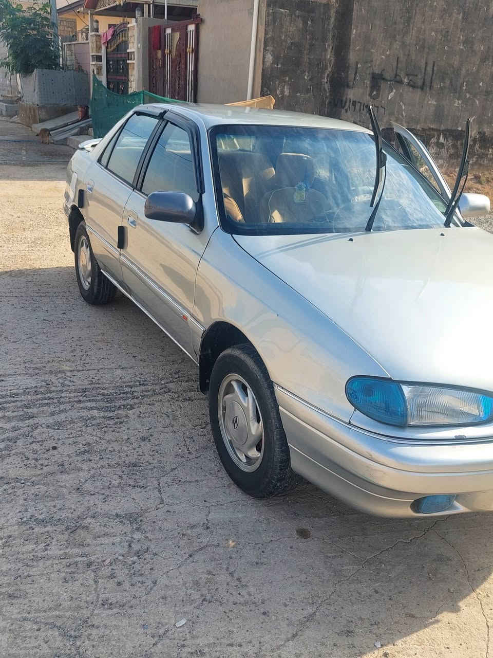 النترا موديل 1993 السيارة گير عادي كامله اي نقص مابيها السياره كامله ومابيها اي خياسات نضيفه كلش سنويه لل30 السيارة كامله مكمله الف متخلي عليها مكينه وگير جديد 
السعر ٣٥ وبيها مجال 
الرقم:***********
