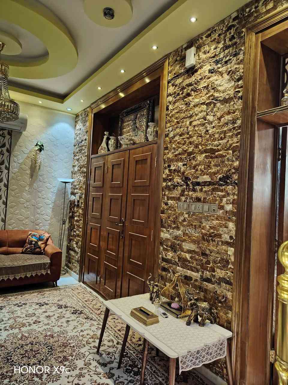 دار للبيع في البوبيات عمود 53 مساحه 82متر طابقين ونص مع الاثاث 150 مليون للاستفسار ***********
