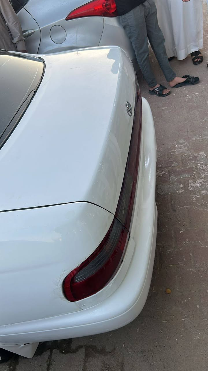 كرونه نفخ محرك 1800 جديد وكير نضيف غرفتها نضيفه مرتبه كهربائيات شغاله تايرات ابو الخطه جديد رقمها كربلاء مشروع وطني مكانها النجف سعرها 45 وبيها مجال للاستفسار ***********
