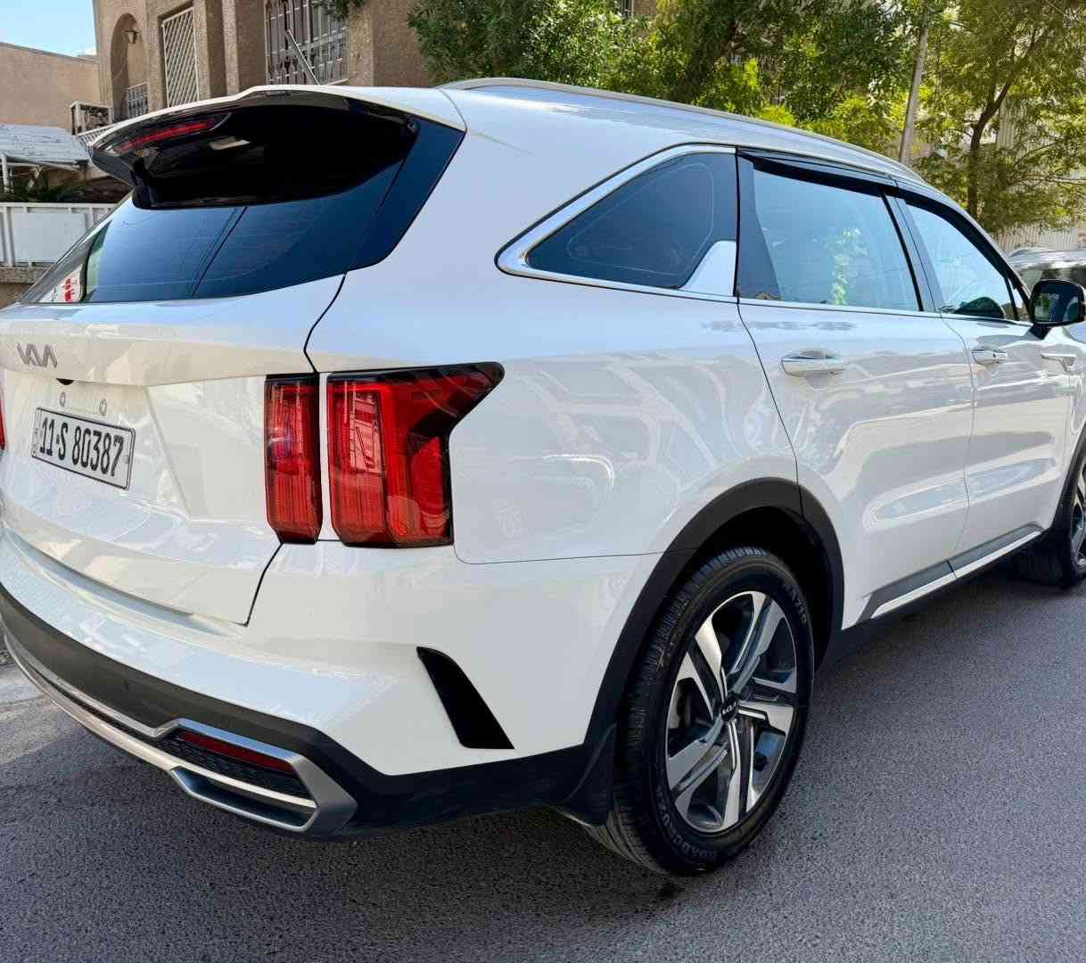 كيا سورنتو خليجية شركة الدولية رقم بغداد 2023
الرجاء قرائة التفاصيل اسفل المنشور قبل الاتصال 
:
موديل 2023
محرك 4 سلندر 2.500 
ماشية 42.000 كيلو 
ويل كب حجم 19 الكبير 
صندوق كهرباء / كشن سائق كهرباء ومغلفة جلد 
حساسات امامي وخلفي / مرايا قابلة للطي كهربائية
شاحن وايرليس / انضمة قيادة مختلفة
تشغيل عن بعد مع بصمة ابواب وتشغيل 
السعر 23.500$ =235 ورقة 
وبيهة مجال بسيط حق الجية
:
رقم  بغداد ب اسمي تحويل ثاني يوم 
مكان السيارة / بغداد / شارع فلسطين 
:
ملاحضات السيارة / طبعاً السيارة بدون صبغ نهائي
بيهة اثر رصعات حالوب في اجزاء من السيارة 
والبنيد مفتوح سابقا وبي طلقة مصلحة 
وباب الجنطة الخلفي بي تعديل بسيط وهاي الملاحضات 
مأشر عليهة بالصور مع كافة التفاصيل
المهندس علي / ***********
