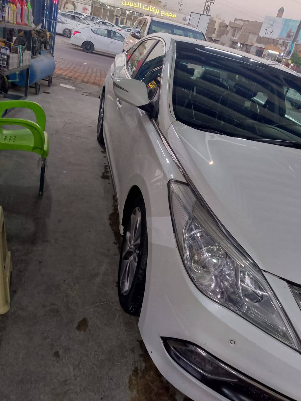 @الجميع مكلف بل نشر 
السلام عليكم ازيرا موديل 16رقم اربيل دوالي بسمي مكينه 4سلندر 2400مكينه وكير وحداديه وتبريد كله مكفوال السياره فوال مواصفات بنرامه بصمه فوال بعد معروفه مواصفاته الكشر مكفوال بيه بس جاملف تبديل والباقي مكفوال بيع ومراوس حسب القناعه مكان السياره النجف الاشرف التواصل عل رقم  ***********
