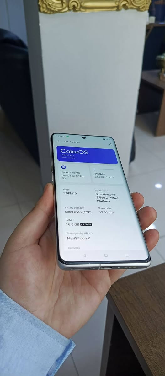 oppo find X6 pro 
ram16
512
شازى كاميراي هه ييه
پوپجي 120 فريم

نه كراوه ته وه 
هه وا نادات
گڵۆباڵه 
ته نييا كارتوني له كل نيه
شه حني100 وات

نرخی ٢٨٥$ 
*********** السليمانية, العراق
