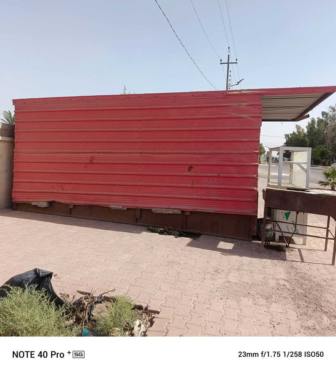 كرفان للبيع
الطول 5متر 
العرف 3متر 
الارتفاع 2ونص متر 
الحديد ثقيل داخل امبطن عازل حراري + خشب 
العنوان القرنه ناحية الثغر 
السعر 750
الرقم 👇
***********
