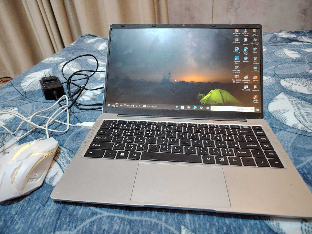 120 الف يحتاج تنضيف للكيبورد 
بعض دكم يشكله وبلصوره مثل ما موضح بسيطه
ويها موس وكيبور ويرلس وشاحنه بس واحد يرتبها لان ما الي خلكها ولا اشغلها وتوصيلها عليه


**إذا كنت صاحب هذا الإعلان وتريد حذفه لأي سبب، رجاءا أرسل رسالة إلى الدعم الفني**