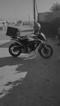 اخوان بولسار 200 NS للبيع الدراجه مرقمة واتساب. 07843169775 وحياكم الل...