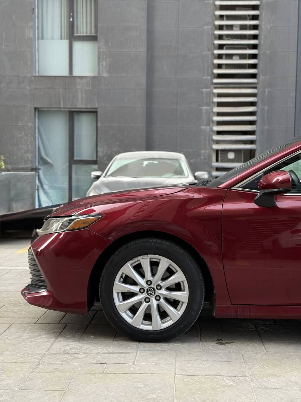 السلام عليكم كامري2020 LE
1-للون ماروني  
2-رادار امامي
3-تحديد مسار
4-كير 8نمر
5-تحكم ستيرن جهتين 
6-محرك2500
7-كير ومكينة كفالة
ماشية98000mi
8-كشن سائق كهرباء
9-شاشه ابل كار بلي واندوريد اوتو
10-كشاف ضباب
11-مانع انزلاق+ABS
حادث السيارة چاملغ السايق تبديل نفس الون وبارد بالجنطة على كد شبر وبارد بالچاملغ الخلفي اصبع والأمامي بارد على كد اصبعين وكفالة شاصي ولغد صدر جديد تخم تاير جديد
السيارة نضيفه وأحلى من الصور بدون دواخل.
السعر:205$ وبيها مجال للشراي 
مكاني بغداد حي الجهاد
ألسيارة بأسمي تحويل ثاني يوم. غير متواجد فيس بوك
***********
