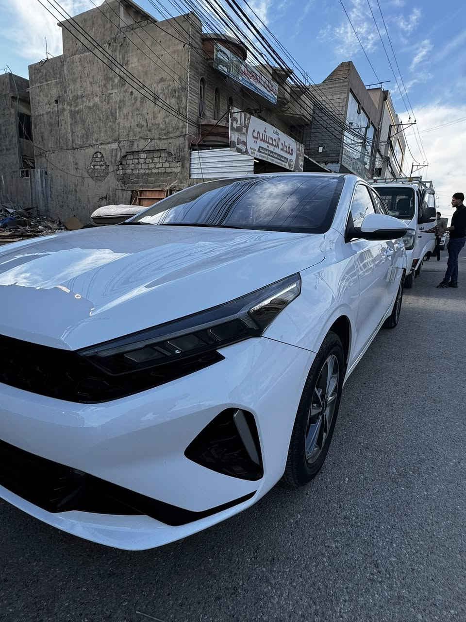 ‏بسم الله الرحمن الرحيم
البيع كي ثريً. رقم اربيل موديل 22بسمي السيار
عنون موصل السيار جديد بمعن الكلم ماشي 18 الف بس
***********
0750389889
