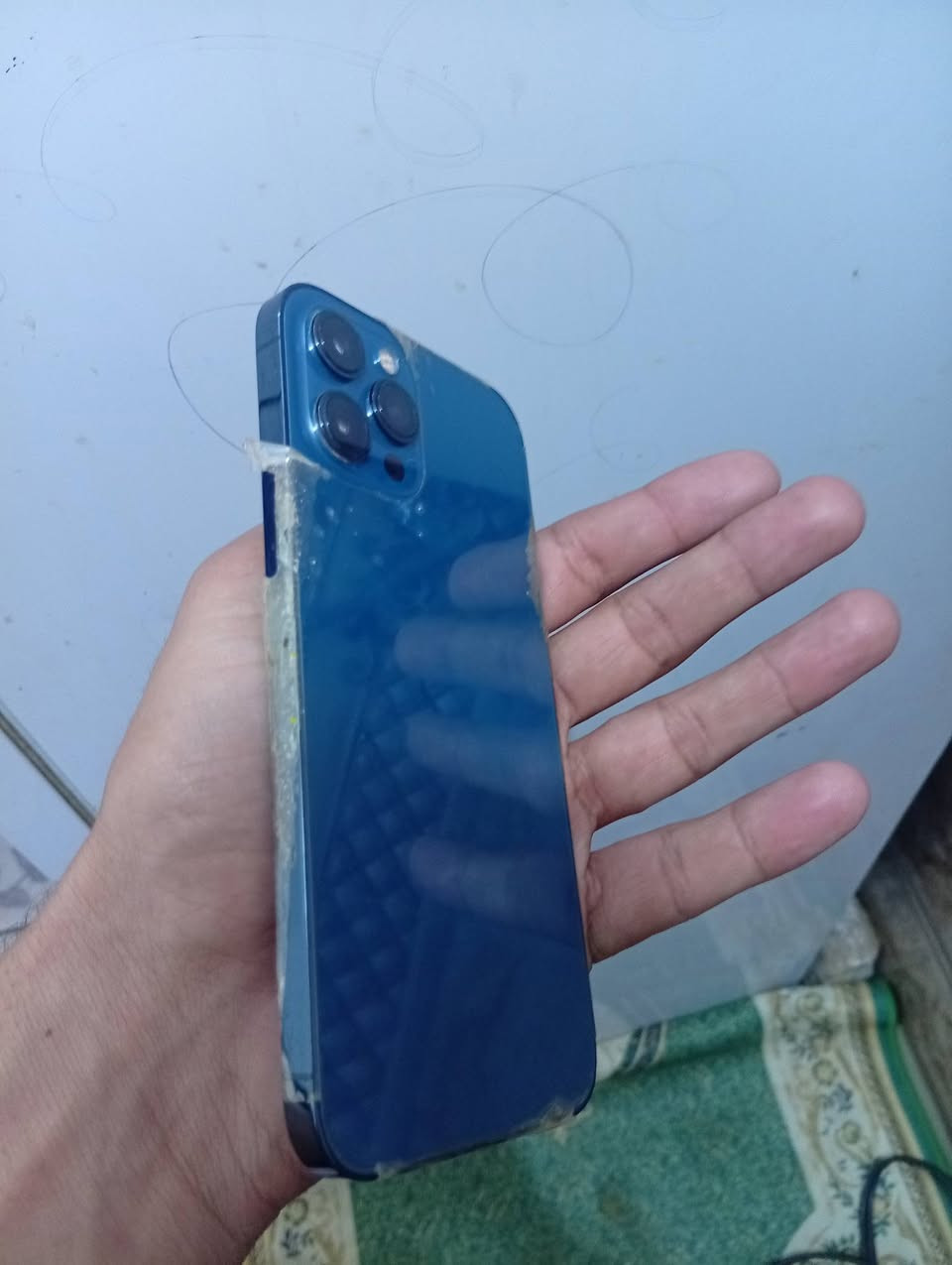 ايفون 12برو ماكس السعر 500النظافه 100 المكان ناصريه ***********
