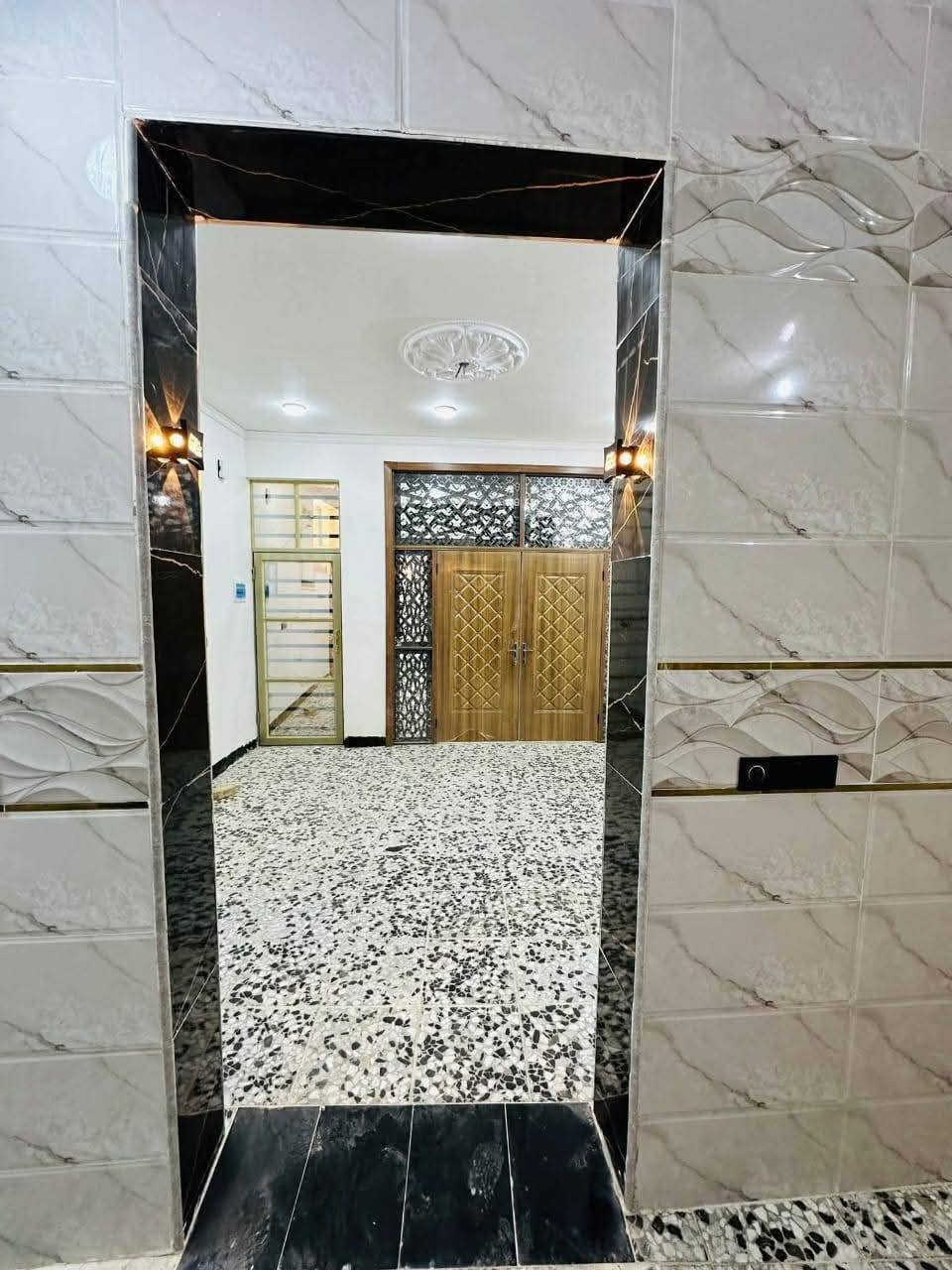 100سلام 🙋‍♂️ #***********
100متر مربعه  بلخط لأول نجف مقابل ملحق قريه لغدير مباشر 

#عرض_جدآجدآ_مناسب_بيت_مساحة_100_متر_مربعه

يعلن_مكتب الفرات_عمود301مباشر 

#بيت_طابو_زراعي_سند25

#سعر_لبيت 💵37مليون_وبيه مجال 

بناء حديث
غير مسكون
بناء ممتاز جدا 

 عنوان لبيت النجف 
#مقابل_ملحق_قرية_الغدير_مباشر 
يحتوي لبيت على+ غرفه نوم +صاله +ستغبال +مطبخ +صحيات بلداخل +وصحيات بلخارج +
#السعر 37وبيه مجال 

يوجد فيديو كامل للبيت
***********وتساب عنوان نجف
