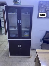 للبيع  كرسي بلاستك عدد 35 كرسي خشب عدد 20 ديلاب كرسي متحرك  كراسي مزدو...