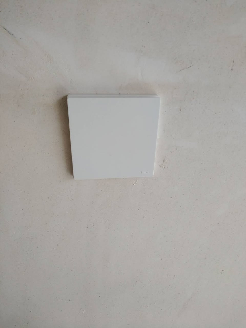 اصطه تسيس كهربا عام شقل هندسي درج أوله ربط نقاط ربط عامود وبسعر مناسب 
***********
