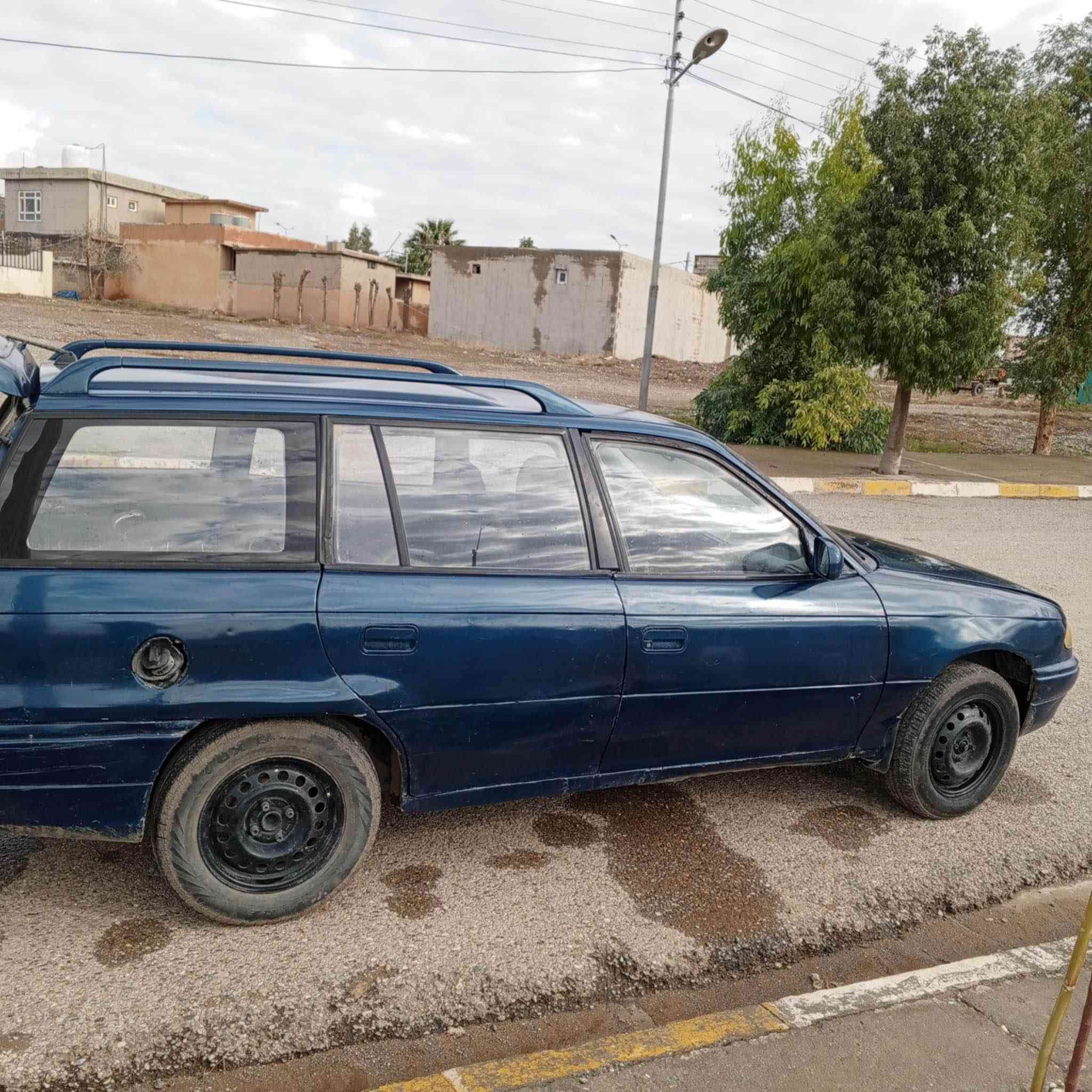 ئۆپل ئەسترا علوج ١٦ قایش باریک ماڵەکە پاکە و بێمەسرەفە گێر و مەکینە و مەڵی مەدەنی بەشەرت نرخی ١٤ گەڵا و کەمێک معامەلە ئەوەش رەقەمی خاوەنەکەی *********** كويسينجاك, أربيل
