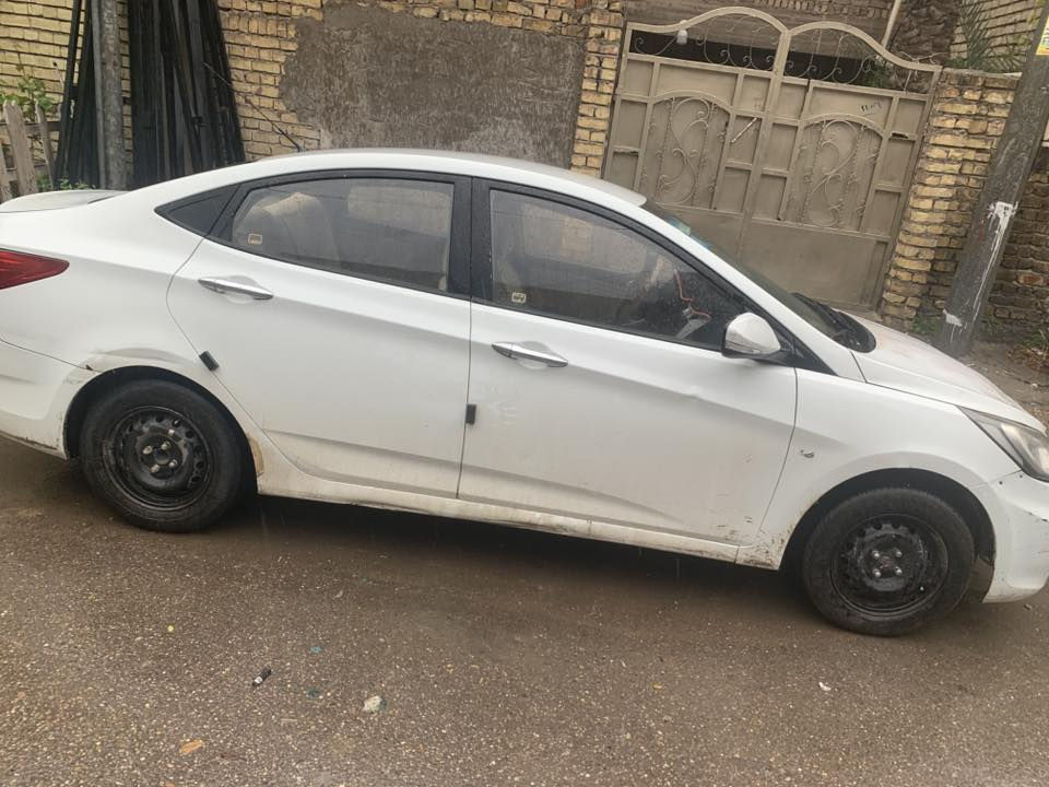 يلام عليكم 
اكسنت 2011 بدون حادث سونار مرفق مع الصور. خليجي محرك 1600 دوش .محرك كير صدر  مكفولات باسمي هزه جديده ورقم انكليزي اشاير بالمري كهربائياته كله شغاله بيه حرق بسيط خلف  المحرك مأثر ع البنيد فقط وبعدني ممبدله للبنيد عايفه على وضعيته  سعر 82 ورقه وبيه مجال بسيط        ه/ ***********
