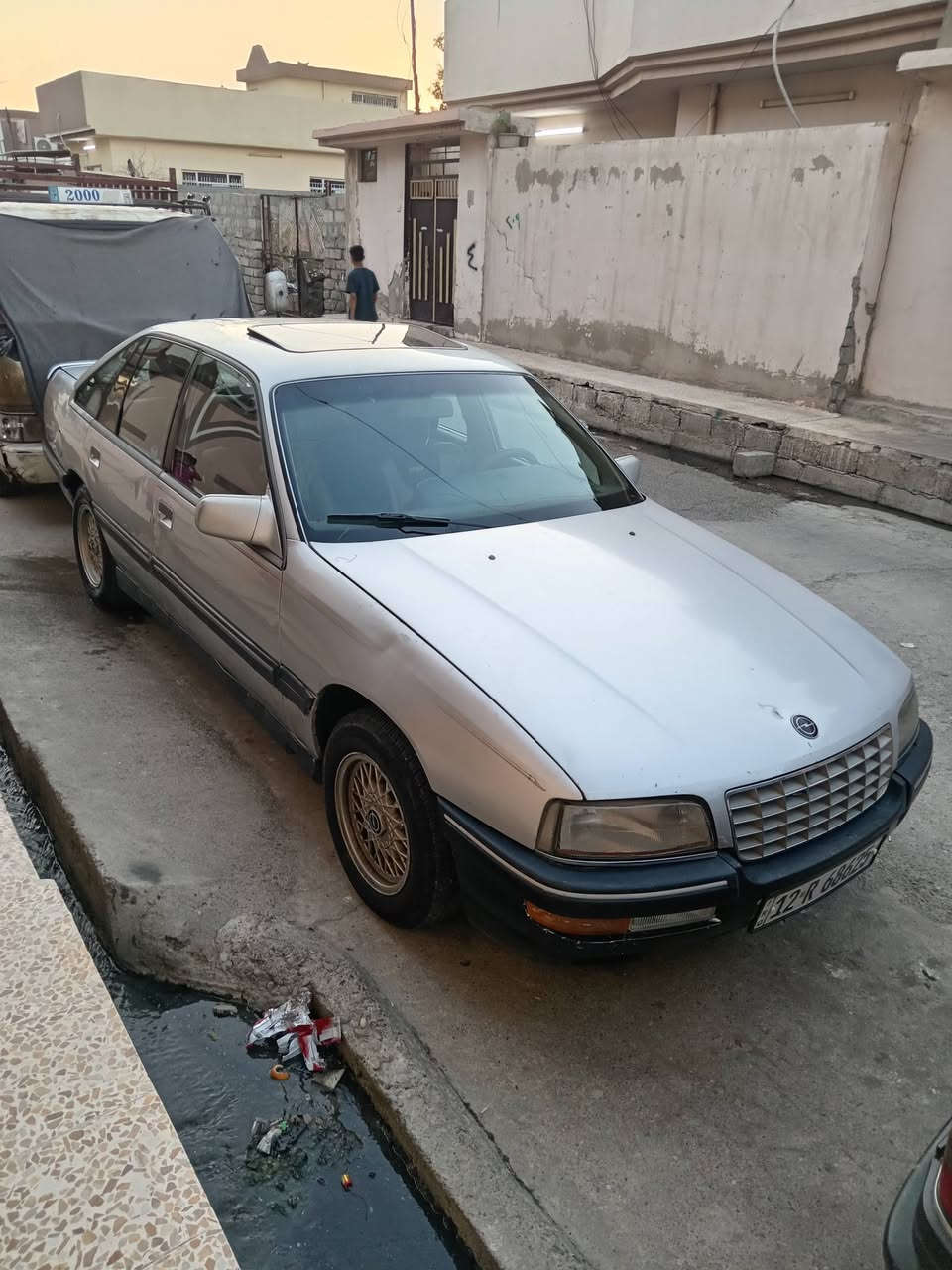 اوميكا سيناتور موديل 89 محرك ٣٠ توماتيك صبغ شركه كابون بانزين بيها سنويه نهايت ٢٩ تريد وكاله او تحويل اني مكلف بل نشر تفاصيل أكثر اتصل عل رقم *********** مكان سياره موصل الأيمن ***********
