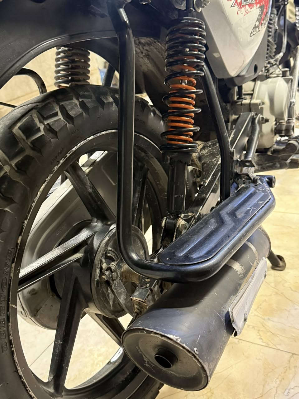 السلام عليكم بوكسر للبيع  موديل2022 طالعة بال2023 اوراق كاملة منفيس السعر 1500 المكان العمارة ***********
