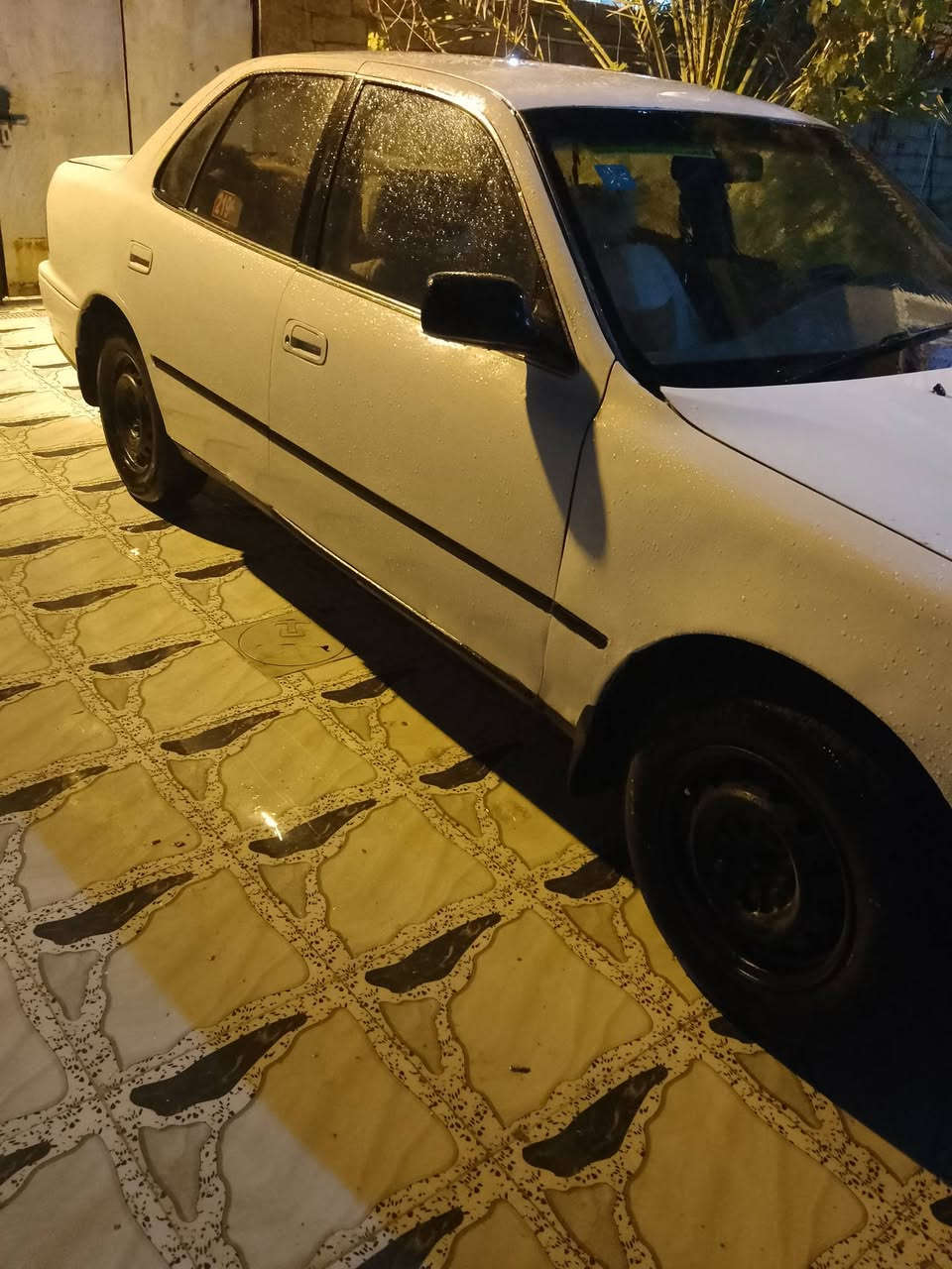 اسلام عليكم شباب سياره ياباني كامري البيع موديل ١٩٩١ المحرك ٢٠٠٠ حاداديه وتخم تأير نضيفات السعر ٤٠ وبيه مجال ***********
