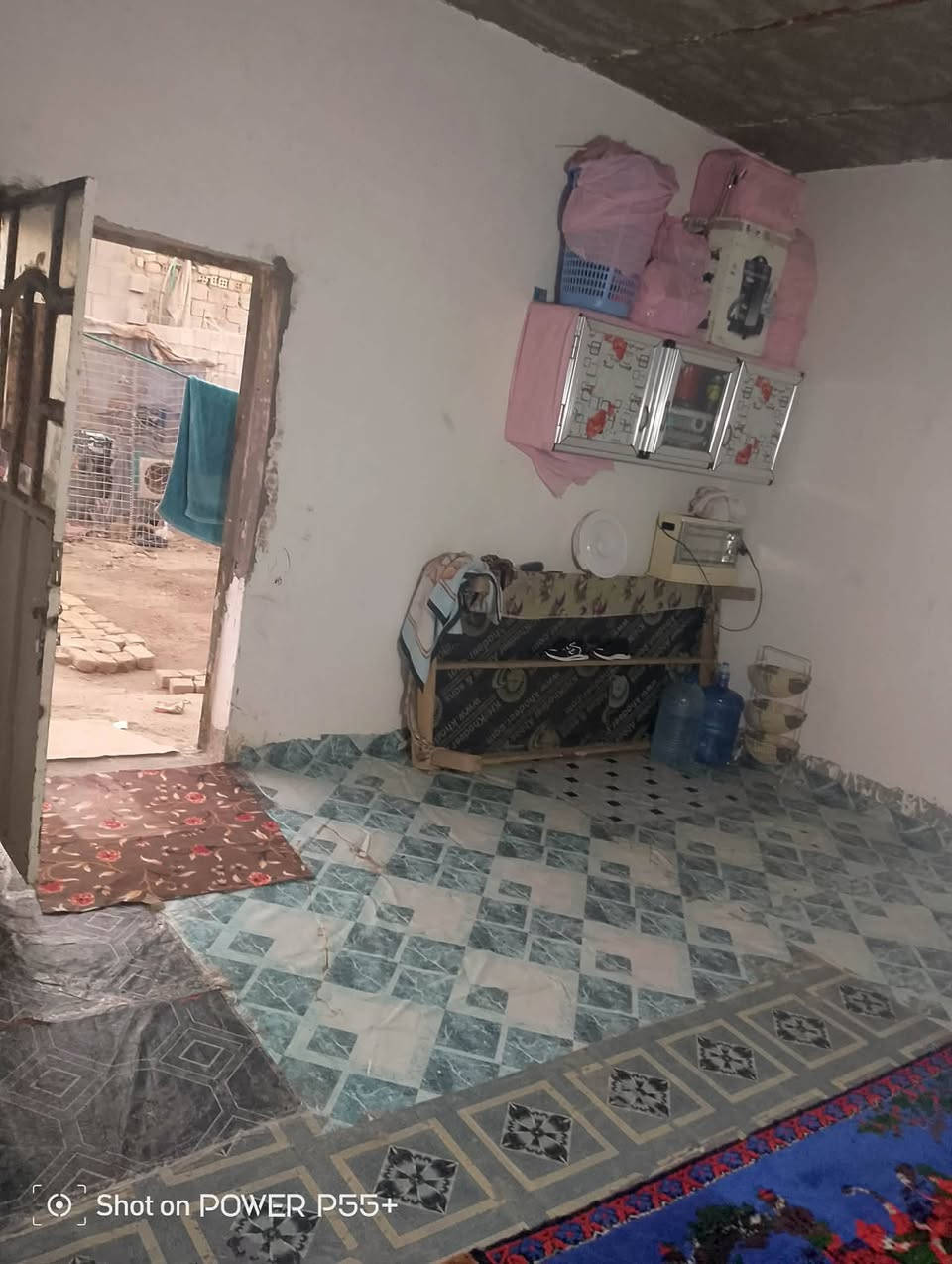 موقع مميز وهادئ وقريب من الخدمات
✅ مناسب للسكن العائلي
✅ الموقع ال احمد خلف سيد عوده 
✅ يتكون من (عدد الغرف _٢__)
✅ صالة + مطبخ + حمام عدد غرف نوم ثنين 
✅ ماء وكهرباء متوفر_
قابل للتفاوض للجادين فقط
📞 للاستفسار الاتصال على: ***********
