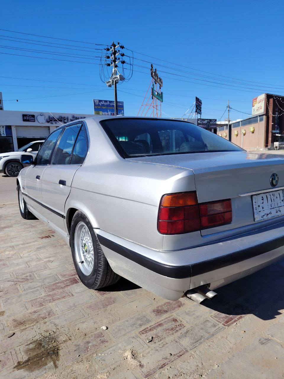 السلام عليكم ورحمة الله وبركاته
BMW. 525 موديل 1994 السياره مابيهه حادث 
مصبوغه صبغ عام  السيارة كير ومكينه وصدر مكفولات كفاله عامه شرط الفحص  السعر 62  وبيهه مجال للشراي   تلفوني العنوان. كربلاء المقدسة ..  *********** بي واتساب
واسف على الإطالة
