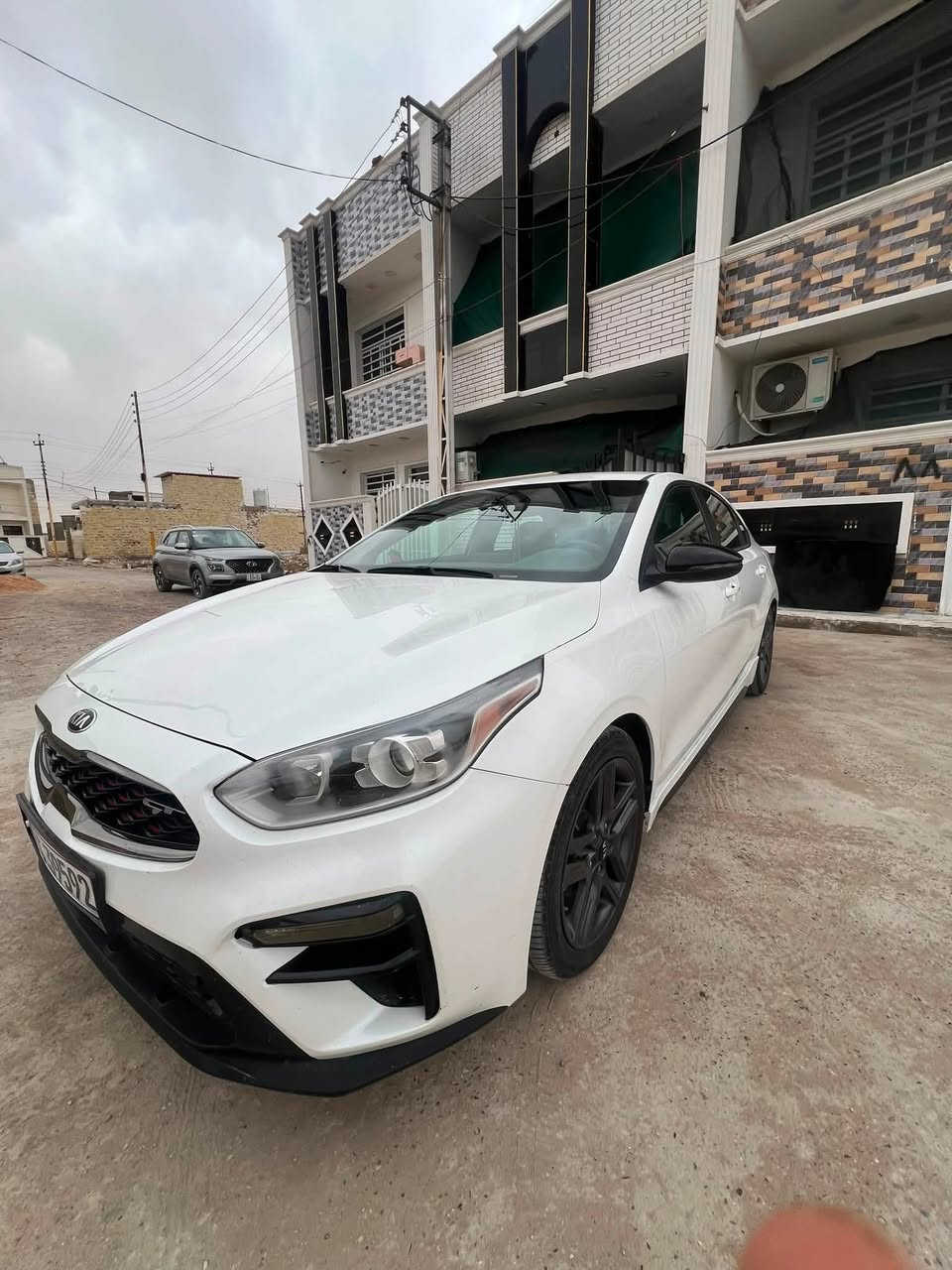 رقمي ‭ مرحبا 
للبيع فورتي موديل21
وارد امريكي حادثه مثل مموضح بلصور بس بنيد شويه بدون دواخل وبلعراق صاير بيه حادث صندوك سياره فول عده الفتحه 
جاهزه من كلش بيه منضومه غاز شادله  سعر 133مكانه بغداد الدورع رقمي رقمي ‭ ***********

